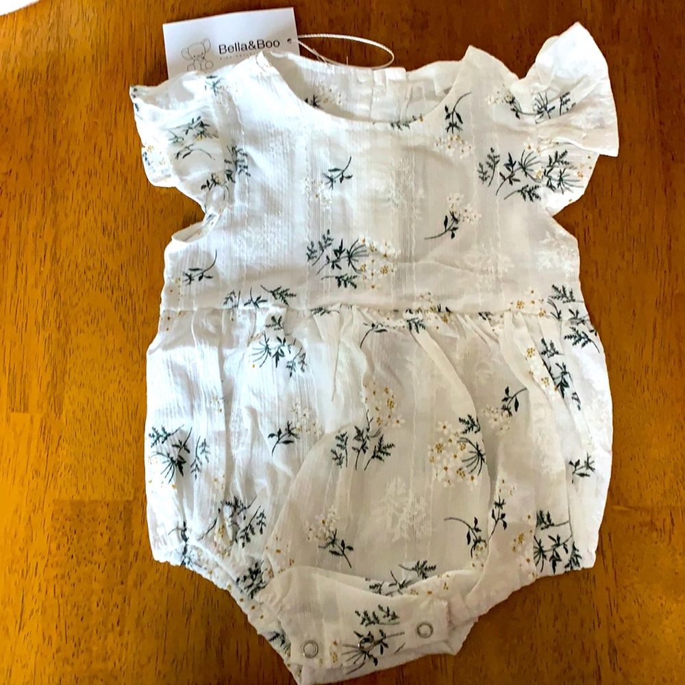 Brand new 6-12 months  girl romper
